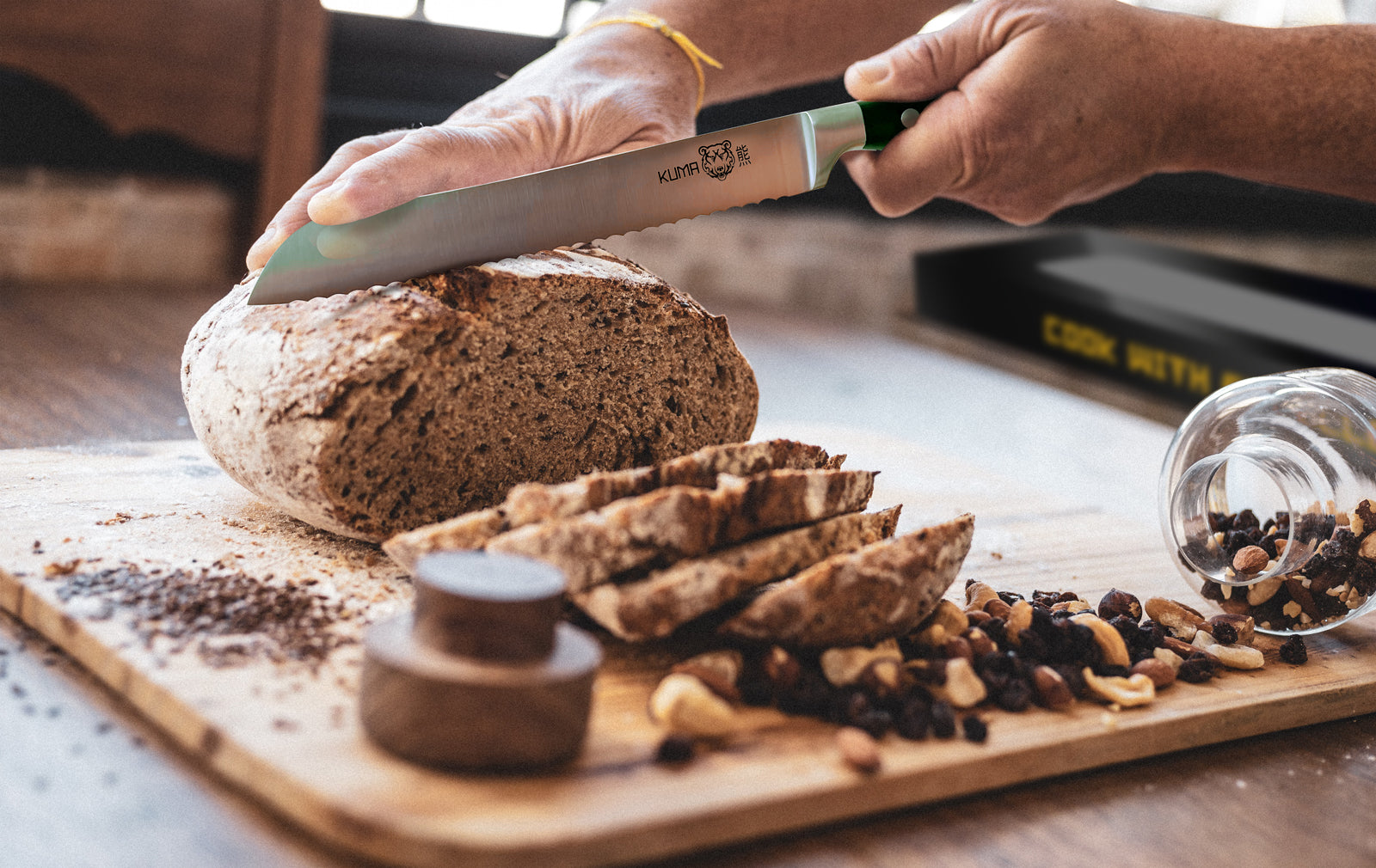 8Inch Best Serrated Bread Knife Cake Cutting Knife Long Baguette